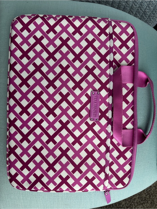 Vera Bradley Other - Vera Bradley Pink and White Geometric Laptop Sleeve